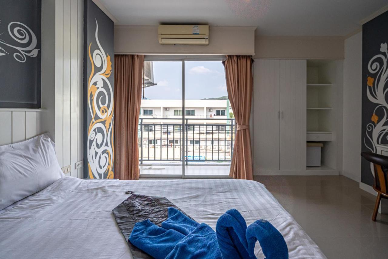 Hotel Santi White House